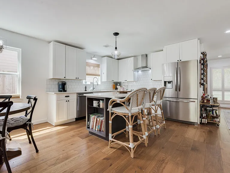 10047 Briarwild Ln — Photo 16