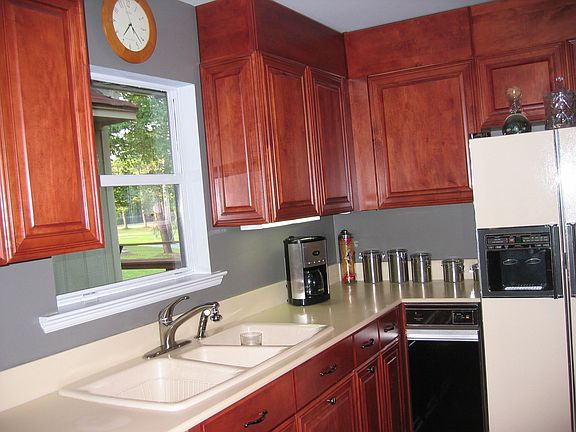 More kitchen cabinet view