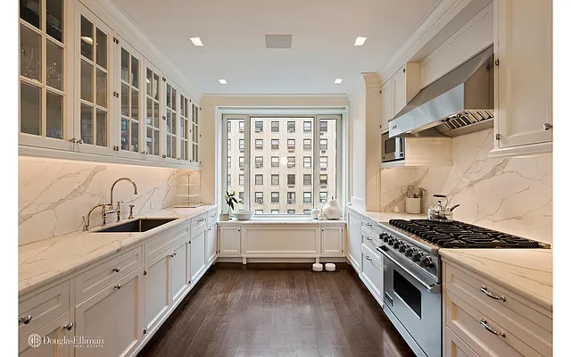 Sold by Douglas Elliman | media 21