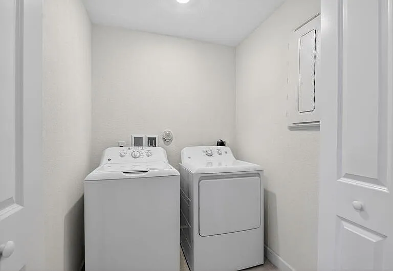 6933 N Harbours Edge Ave — Photo 33
