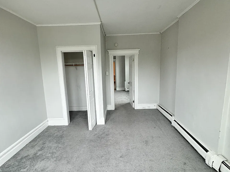 91 Pine St #2L