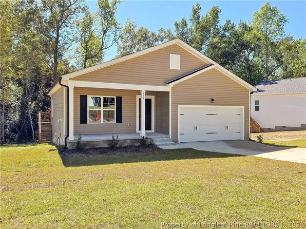 331 Appaloosa Dr, Spring Lake, NC 28390