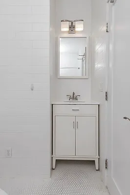 Rented by Space Real Estate | media 33