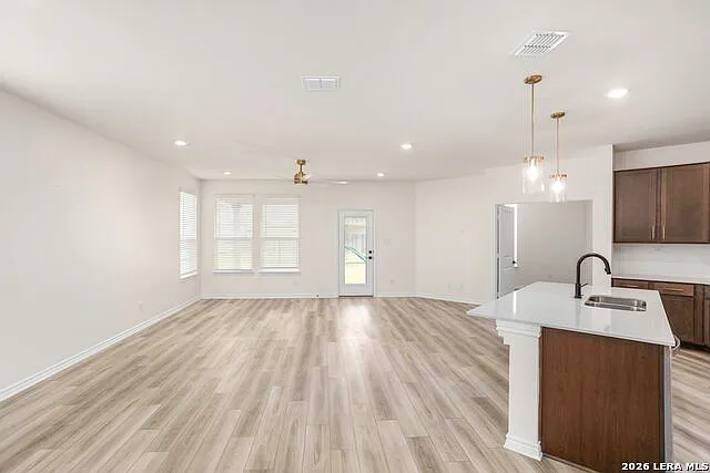 235 W Low Cascade Dr — Photo 3