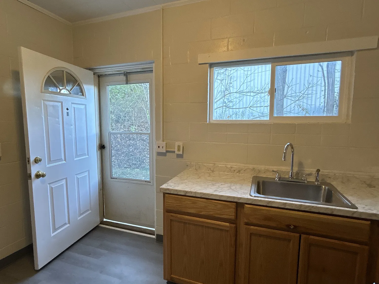 1 bed, 600 sqft, $700 — Photo 3