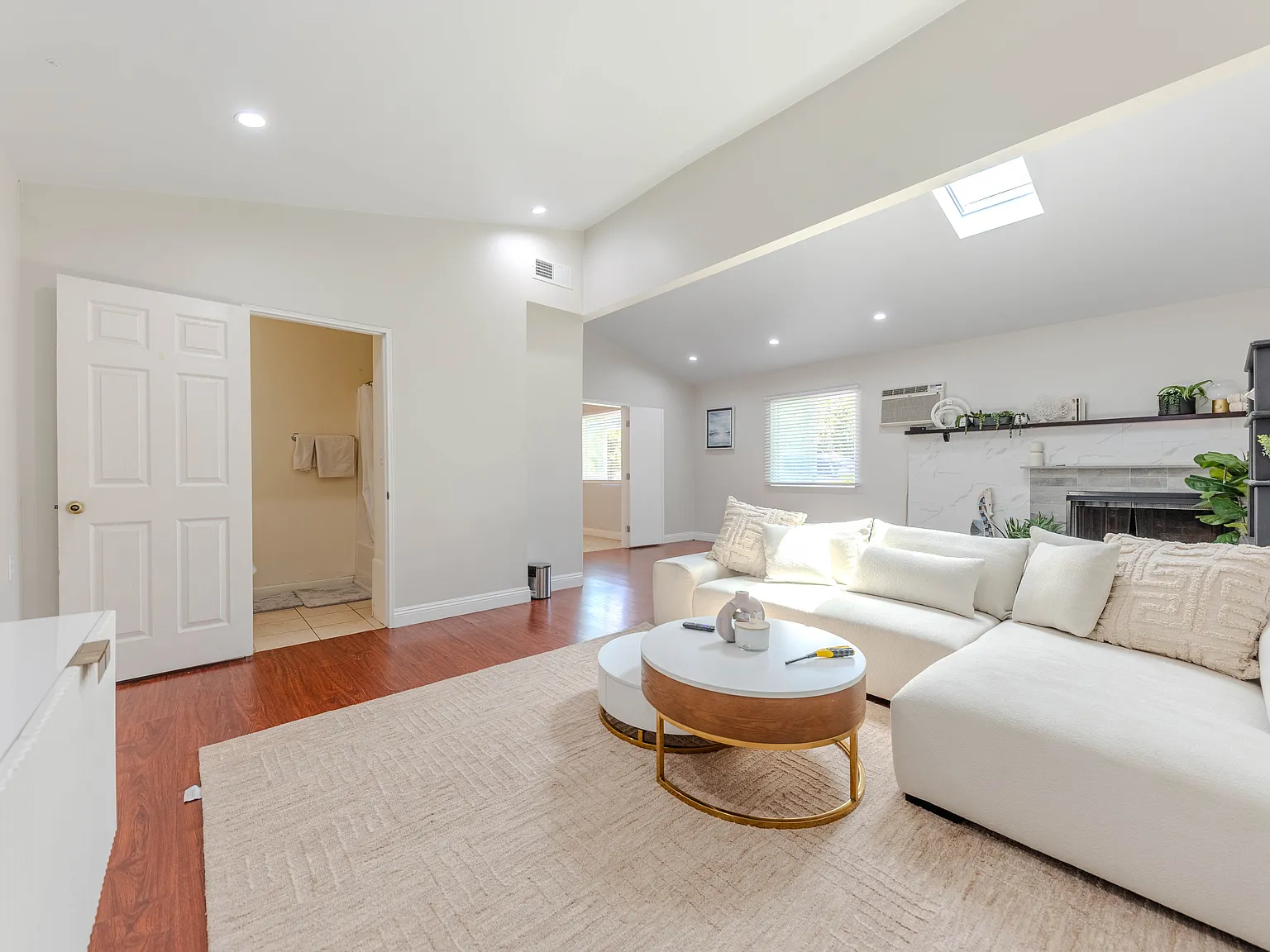 4 bed, 1931 sqft, $8,500 — Photo 4