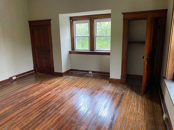 3rd image of 1917 Baltimore Ave