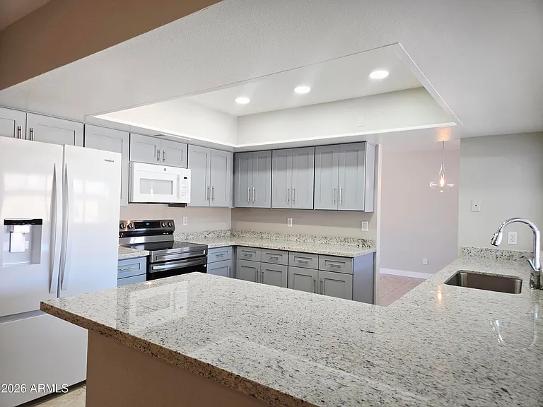 5132 W Las Palmaritas Dr — Photo 3