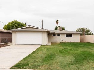 8809 Segrue Rd, Lamont, CA 93241