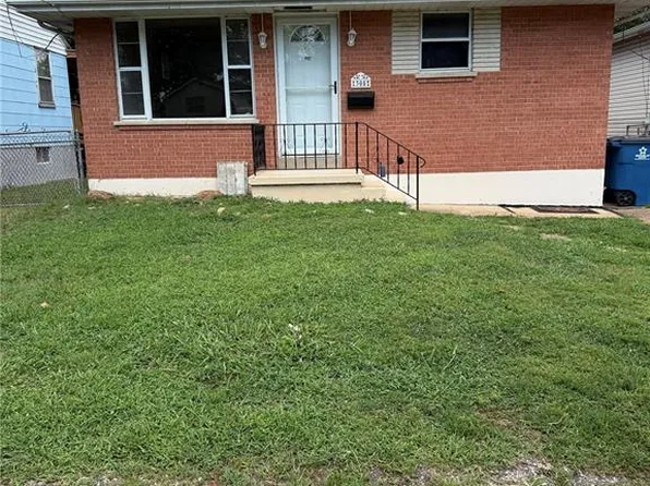 305 W Felton Ave, Saint Louis, MO 63125