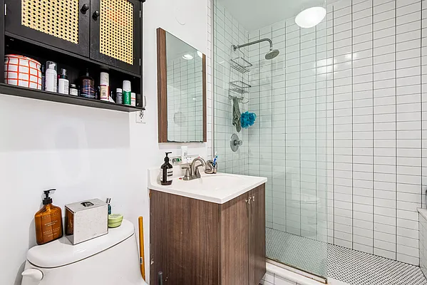 Rented by CCM Property Management LLC | media 21