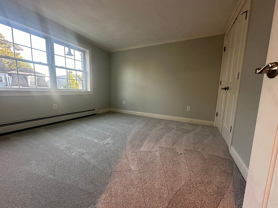 1st image of 31 Elliott St