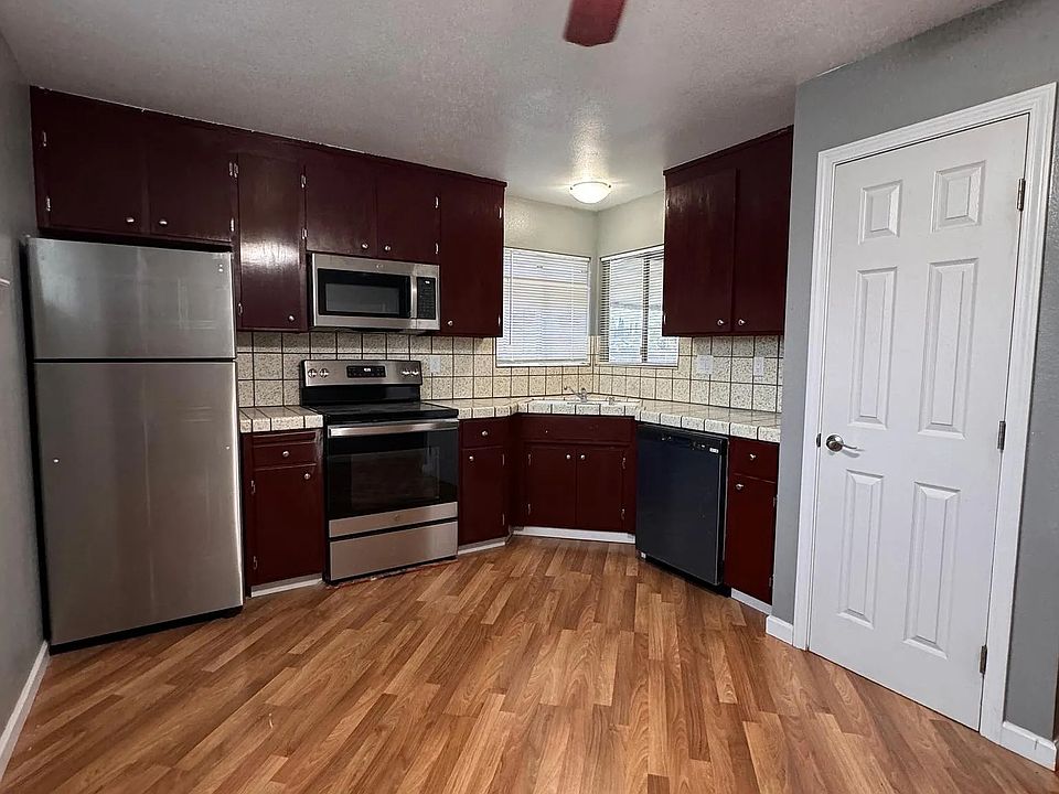 1st image of 780 W Valley Dr APT 3