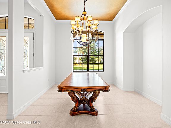 4th image of 896 Yellow Wood Ct SE