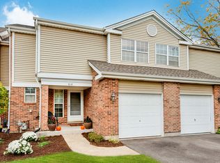 618 Hillview Ct, West Chicago, IL 60185