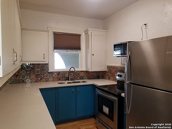 3rd image of 810 W Craig Pl APT 2