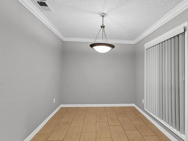Aventine at Forest Lakes Apartment Homes — Photo 17