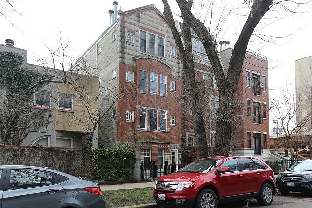 1st image of 929 W Wolfram St #G03c