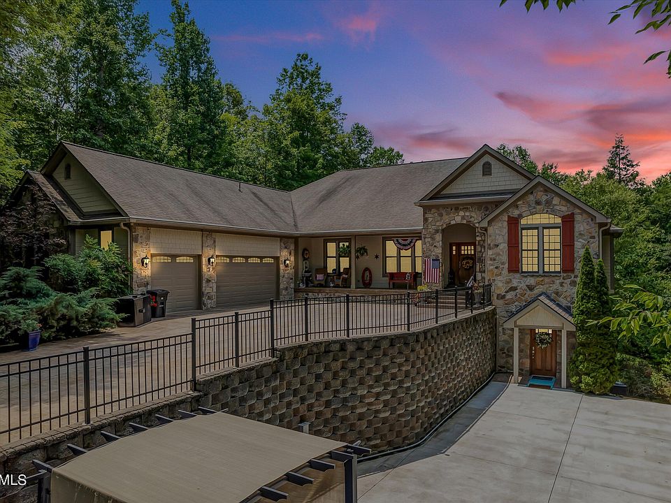 224 Burning Oaks Dr, Sevierville, TN 37876 MLS 1232393 Zillow