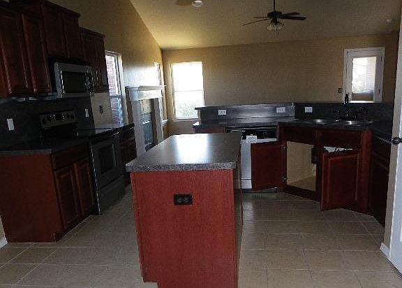 3rd image of 8516 SW 44th Ct