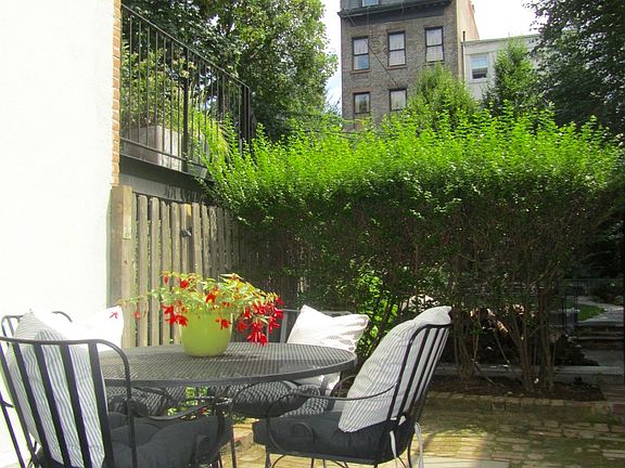 4th image of 287 Cumberland St #1