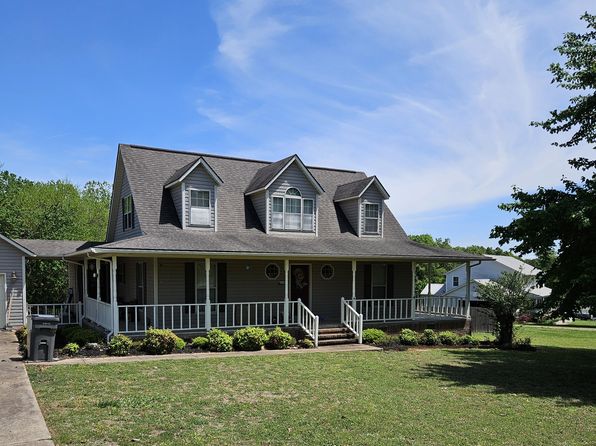135 Westwood Dr, Batesville, AR 72501