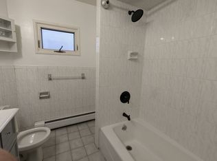 82 Clifton Ter FLOOR 3, Weehawken, NJ 07086