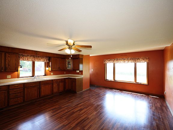5th image of 516 Q Ave