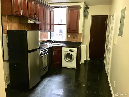 Rented by Oxford Property Group | media 11