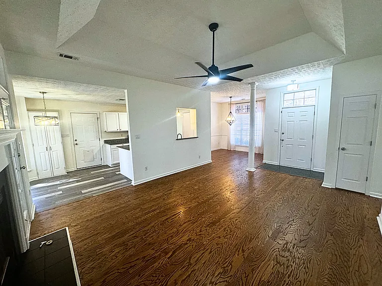 96 Angel Trce — Photo 3