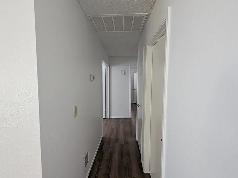 3644 W Elgin St — Photo 9