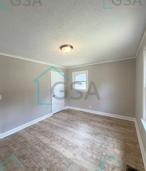 113 Hammond Ave — Photo 7