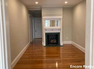 11 Grovenor Rd #2R, Jamaica Plain, MA 02130