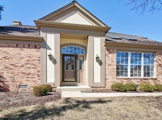 254 Lorraine Cir, Bloomingdale, IL 60108