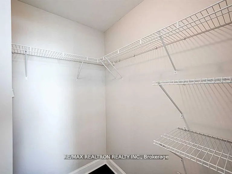 33 Shore Breeze Dr #2501 — Photo 15
