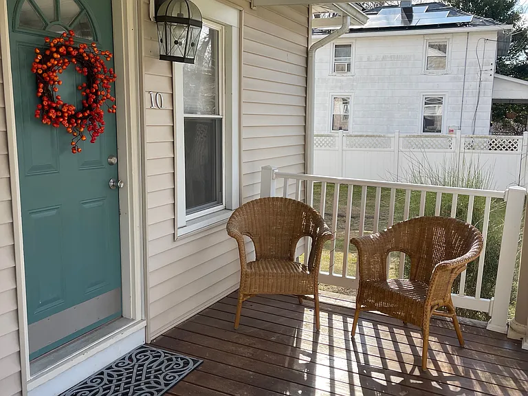 10 Cottage St #1 — Photo 14