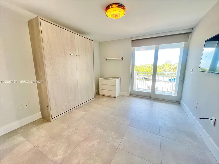 7832 Collins Ave #304 — Photo 19