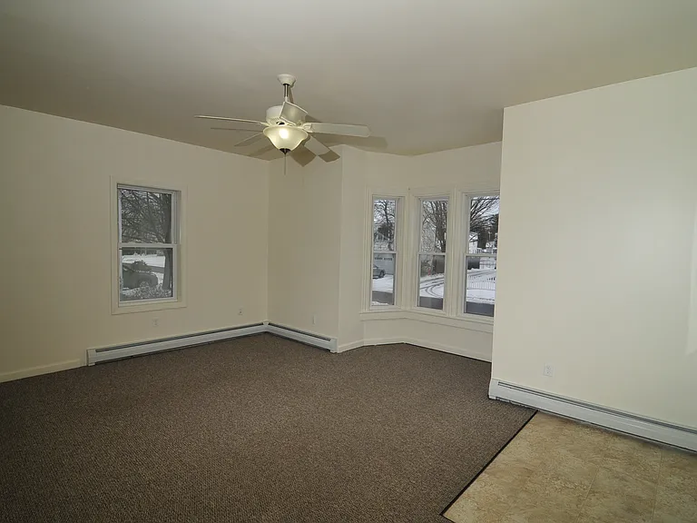 22 Central St #A — Photo 5