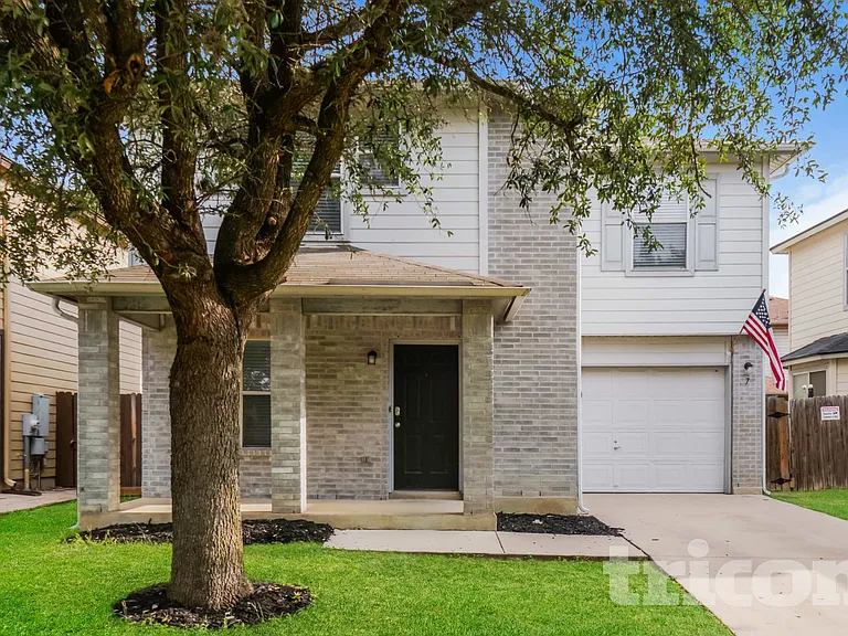 7 Beacon Oak — Photo 1