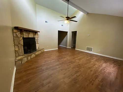 150 Creekwood Dr Photo 1