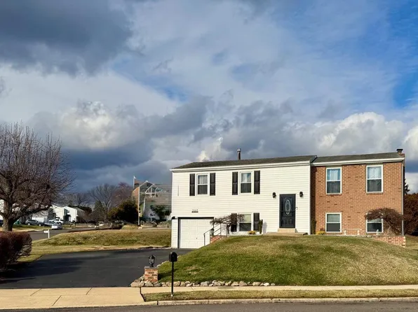 3161 Bogle Rd, Bensalem, PA 19020