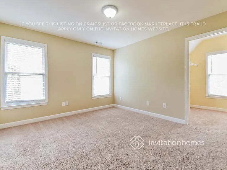 660 Brittany Manor Ln — Photo 14
