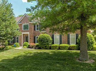 1009 SW Trailridge Ln, Lees Summit, MO 64081