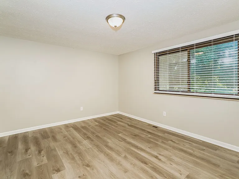 7315 Chimney Rock Ct — Photo 12