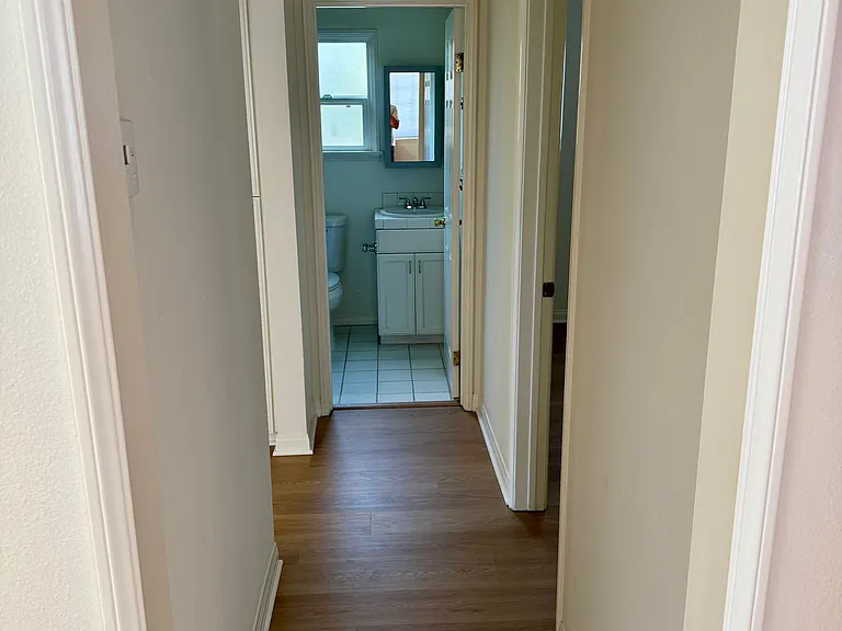 860 Manhattan Beach Blvd — Photo 9