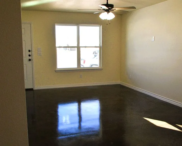 1001 Cline Dr — Photo 4