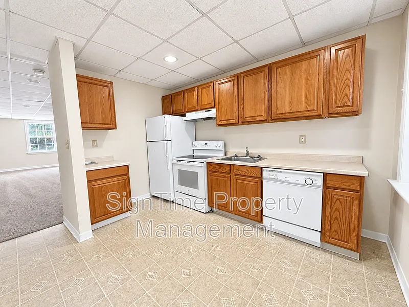 4 bed, 2.0 bath, 2000 sqft, $1,850 — Photo 3
