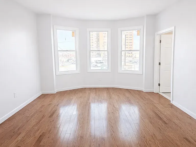 85 Littleton Ave #202 — Photo 6
