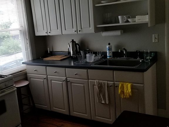 2nd image of 598 Wickenden St APT 1F