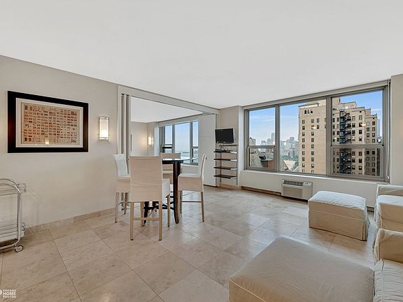 4th image of 1550 N Lake Shore Dr APT 22F